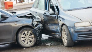 T-bone collision at a Sarasota intersection illustrating side-impact crash dangers